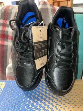 Shoes for crews black womens 6 galley II